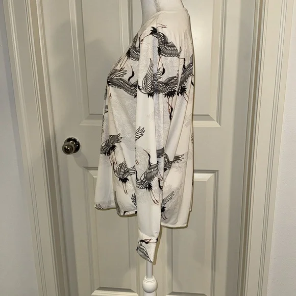 Ann Taylor Factory Flying Cranes V-neck Long-Sleeve Blouse, Size LP - Picture 2 of 10